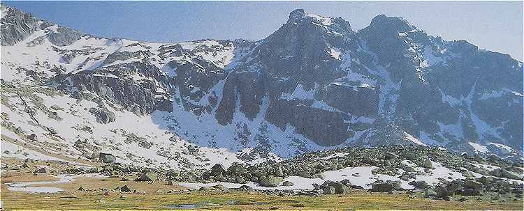 Panorama sur la Sierra de Bjar dans la Province de Salamanque