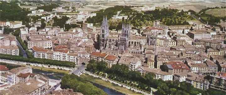 Panorama sur Burgos, au centre la Cathdrale