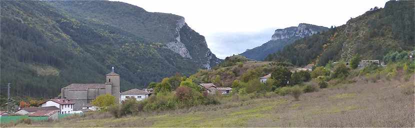 Panorama sur Burgui et la valle du Roncal