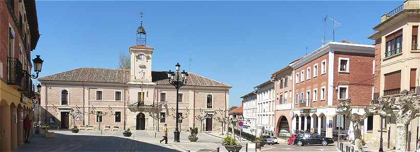 Plaza centrale de Carrion de los Condes avec l'Ayuntamiento