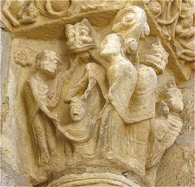 Chapiteau du portail de l'glise Santiago de Carrion de los Condes