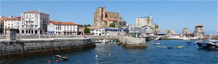 Panorama sur le centre de Castro-Urdiales avec l'glise de Santa Maria, le chteau-fort et  droite l'Ermitage Santa Ana