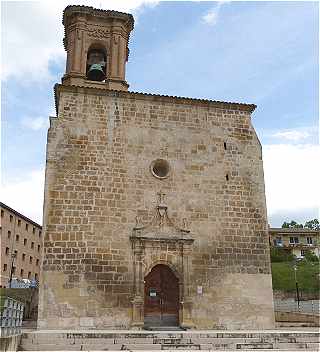 Faade de la chapelle Santa Maria Jus del Castillo  Estella