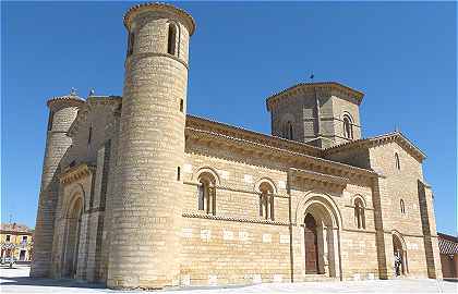 L'glise Romane Saint Martin de Fromista vue du Sud-Ouest