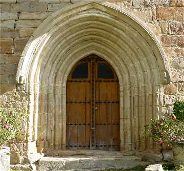 Portail de l'glise San Pedro de Iriso dans dans la valle de l'Izagaondoa