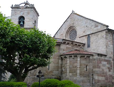 Chevet et clocher de l'église de Santiago à La Corogne
