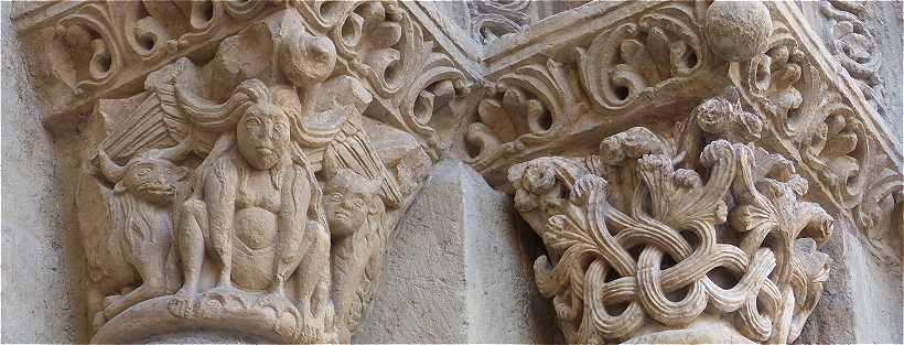 Chapiteaux de l'glise San Isidoro et remparts Romains