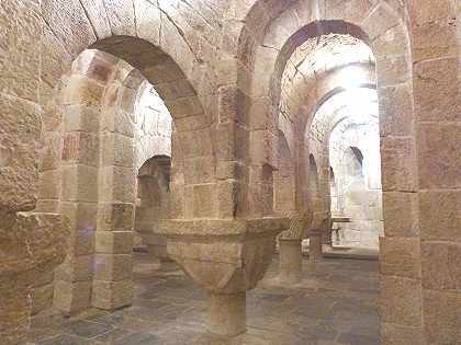 Crypte de l'glise du Monastre San Salvador de Leyre