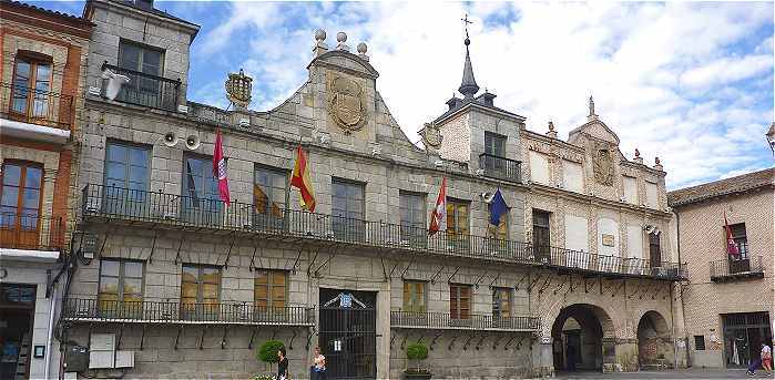 La Casa Consistoriales et la Casa de los Arcos  Medina del Campo