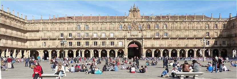 La Plaza Mayor de Salamanque avec l'Ayuntamiento