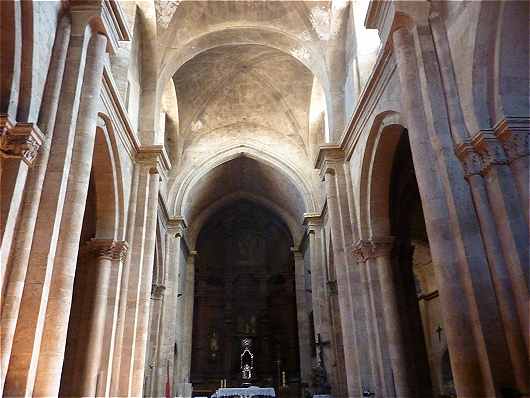 Intrieur de l'glise San Martin de Salamanque