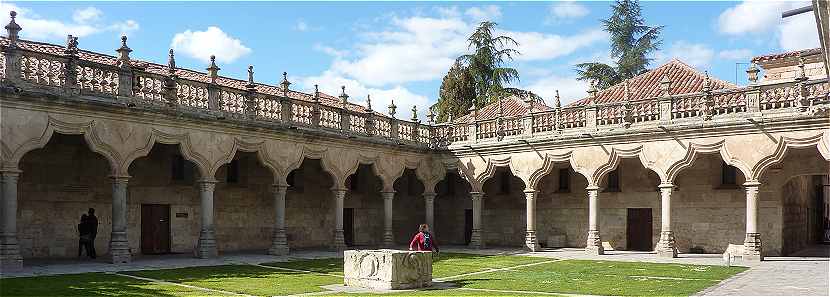 Cloitre des Escuelas Minores de l'Universit de Salamanque