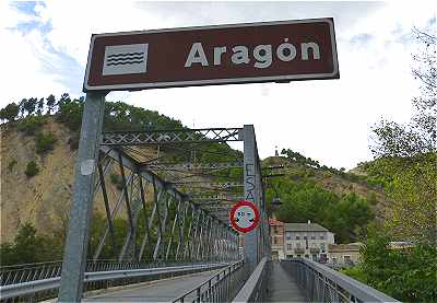 Pont mtallique sur le Rio Aragon  Sanguesa