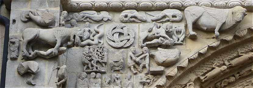 Sculptures du portail de l'glise Santa Maria  Sanguesa