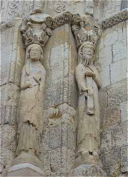Sculptures du portail extrieur de l'glise San Martin de Sgovie