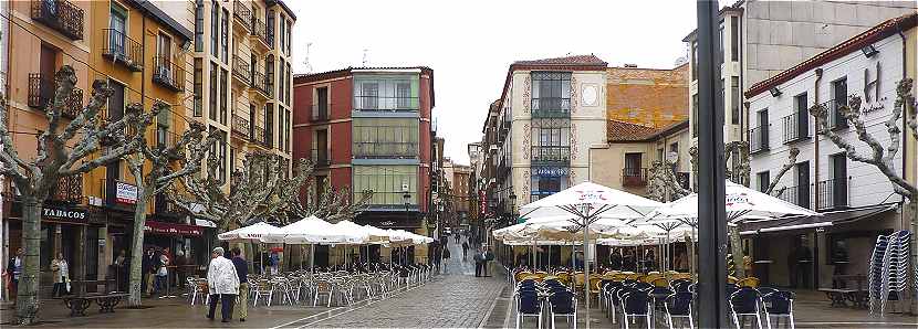 Rue au centre de Soria