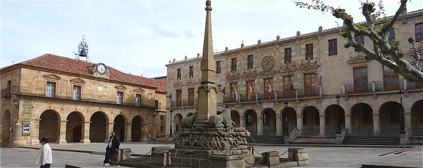 Plaza Mayor  Soria avec la Palais de la Audiencia et l'Ayuntamiento