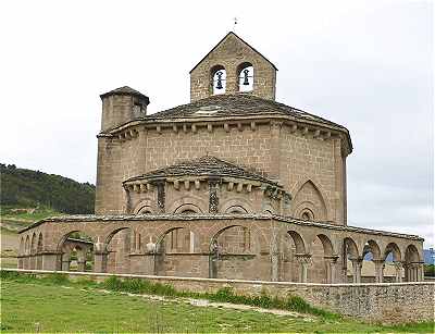 Eglise Santa Maria de Eunate en navarre