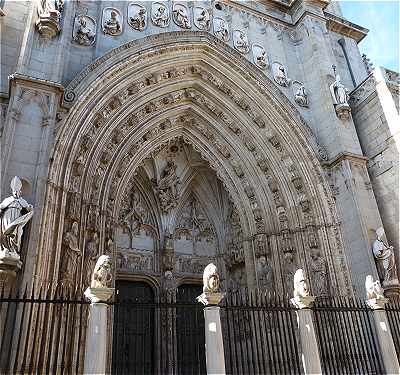 Porte des Lions de la Cathdrale de Tolde