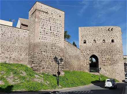 Remparts prs de la Puerta del Vado  Tolde