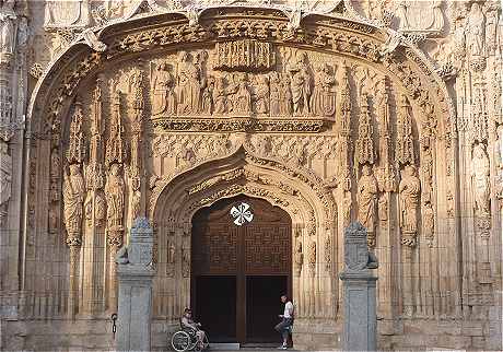 Faade de l'glise San Pablo