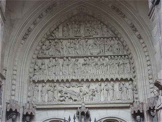 Tympan du portail de la cathdrale de Vitoria-Gasteiz