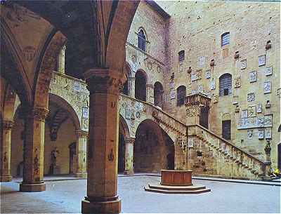 Florence: intrieur du Palais du Bargello