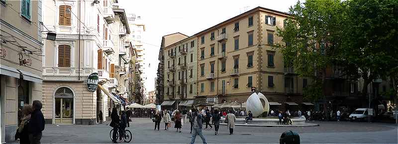 La Piazza Garibaldi  La Spezia