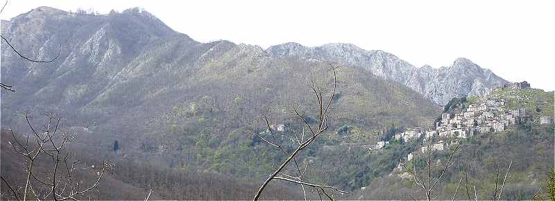 Le village de Lucchio prs de San Marcello Pistoiese