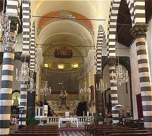 Intrieur de l'Eglise Saint Jean Baptiste de Monterosso al Mare
