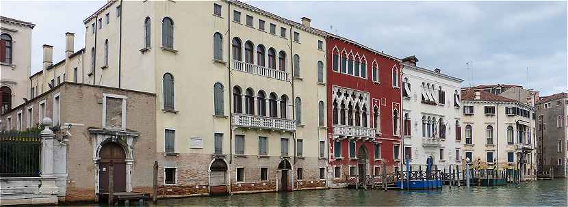 Venise: le Palazzo Marcello, le Palazzo Molin Erizzo, le Palazzo Soranzo et Palazzo Emo sur le Grand Canal