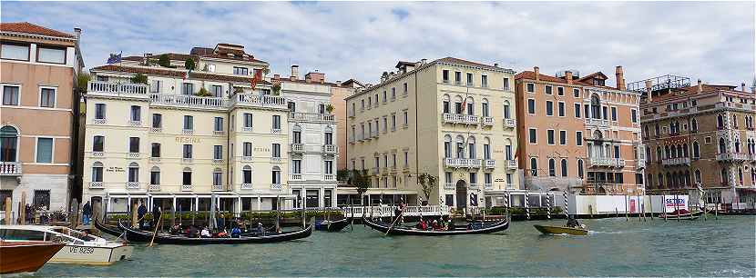 Venise, Grand Canal: Htel Regina, Palazzo Badoer Tiepolo, Palazzo Barozzi Corner Emo Treves Bonfili