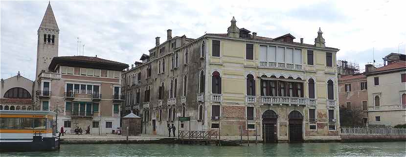 Venise: vue du Grand Canal, église et campo San Samuele et Palazzo Malipiero