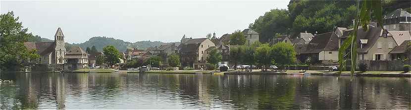 La Dordogne à Beaulieu avec la chapelle des Pénitents et l'ancien Port-Haut