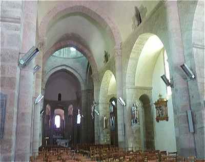 La nef de l'glise abbatiale de Bnvent