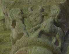 Sculpture des chapiteaux de la nef de l'abbaye de Bnvent
