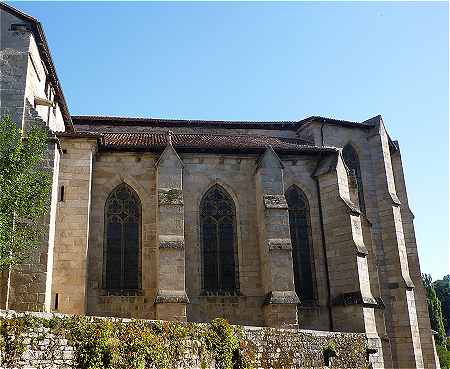 Vue extrieure de la partie Gothique de l'glise Saint Etienne d'Eymoutiers