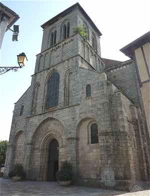 La Collgiale de Saint Yrieix la Perche