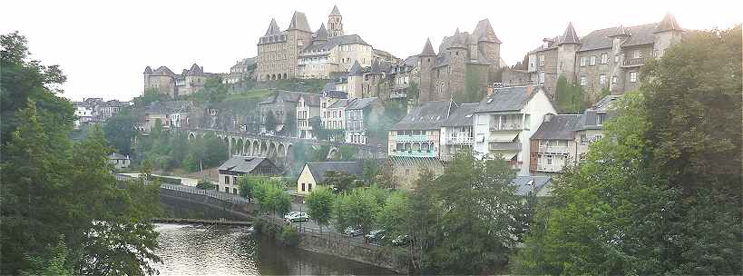 Panorama sur la ville d'Uzerche dans le dpartement de la Corrze