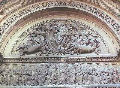 Portail du narthex de l'glise de Charlieu