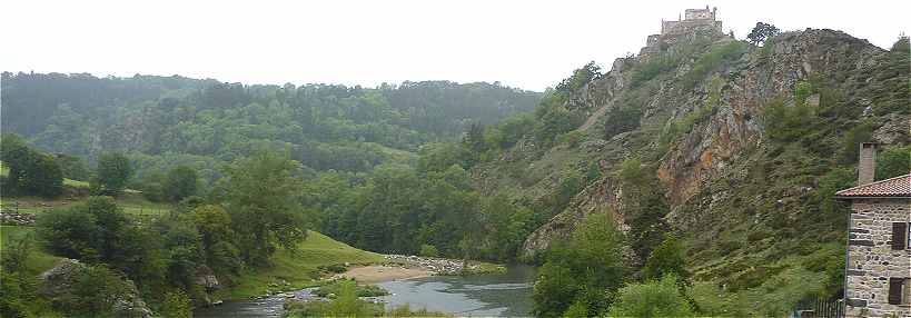 Gorges de la Loire  Goudet: chteau de Beaufort