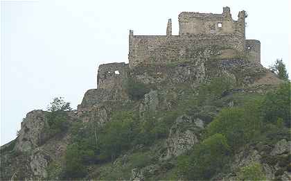 Le chteau mdival de Beaufort  Goudet