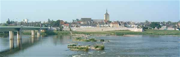 La Loire  Jargeau