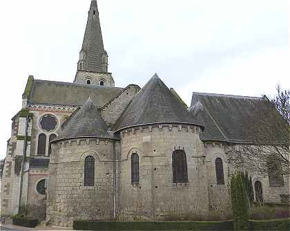 Chevet Roman et transept du XIXme sicle de l'glise Saint Jean-Baptiste de Langeais