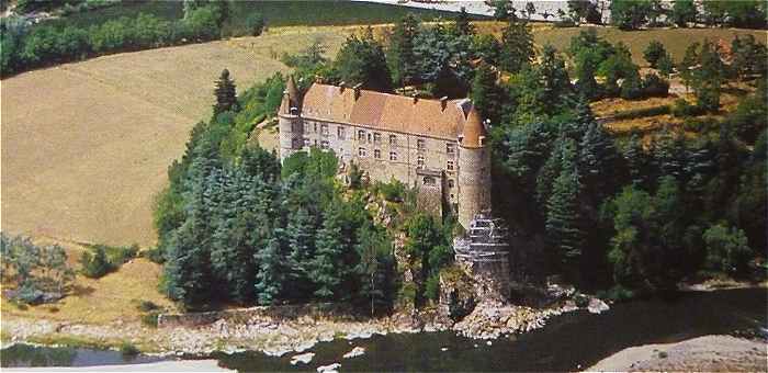 Le chteau de Lavote-Polignac sur la Loire