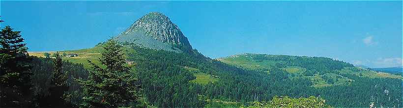 La source de la Loire est au Mont Gerbier de Jonc