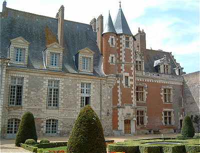 Cour intrieure du chateau de Luynes