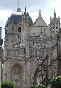 Porche de l'glise Notre-Dame