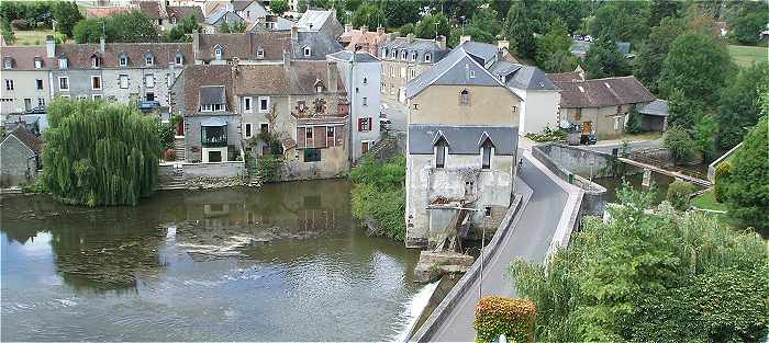 Chateau et glise de Sill le Guillaume