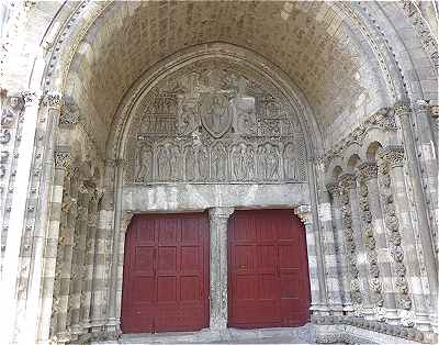 Portail Nord avec le tympan Roman de la cathdrale Saint Etienne de Cahors